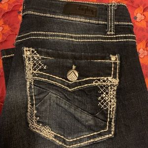 Day trip Virgo Bootcut Jeans....from Buckle